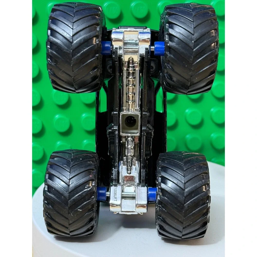 Monster Jam Bounty Hunter Diecast Monster Truck Black Texas Truck Works